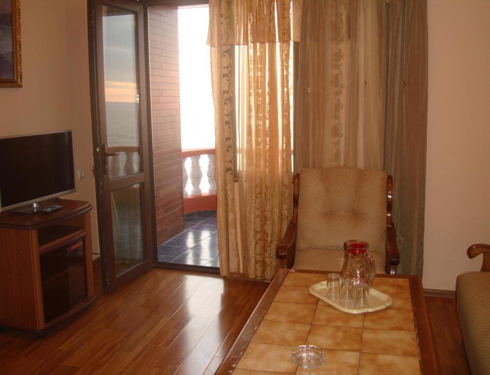 Guest House Rusalka Koboeleti Buitenkant foto
